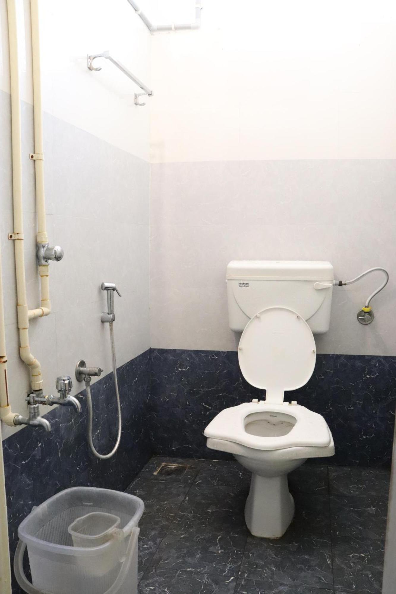 Hotel Star Nivas, Srirangam Tiruchirappalli Bagian luar foto